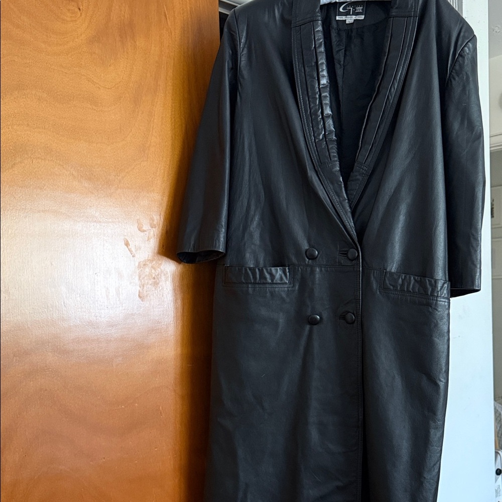 Global Entity Leather - vintage Women's Black Leather Coat